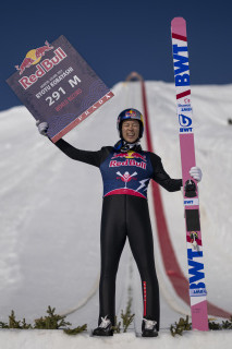 Ryoyu Kobayashi skoczył 291 metrów