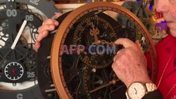 Niemiecki kolekcjoner zegarów przygotowuje się do zmiany czasu - AFP