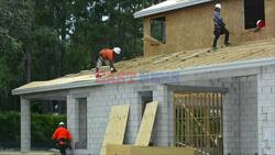 New US Home Construction Sinks to Slowest Pace in 4 Years