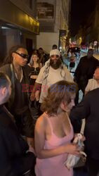 *EXCLUSIVE* The bodyguard of Wiz Khalifa gets into a confrontation with a paparazzi out in Pari