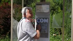 'Hello, who's there ?' : calls ringing for France's last telephone box - AFP