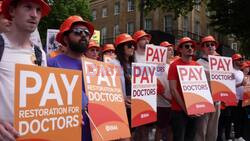 Government Offers Junior Doctors 22% Pay Rise to End Strikes and Address NHS Crisis