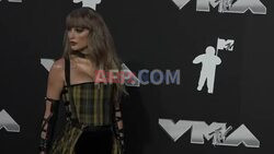 Taylor Swift, Katy Perry hit red carpet for MTV Video Music Awards - AFP