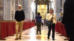 *EXCLUSIVE* WEB MUST CALL FOR PRICING  - The American Chat Show Host David Letterman and his wife Regina Lasko go sightseeing as they visit the famous St. Peter's Square out in Rome.