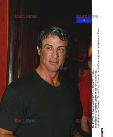 SILVESTER STALLONE Z ZONA JENNIFER NA PREMIERZE FILMU "THE WHOLE NINE YARDS" W LOS ANGELES