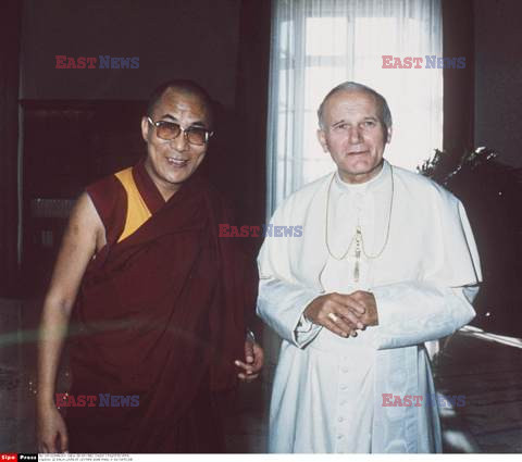 LE DALAI LAMA ET LE PAPE JEAN-PAUL II AU  VATICAN