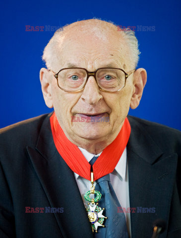 Władysław Bartoszewski odznaczony orderem Legii Honorowej