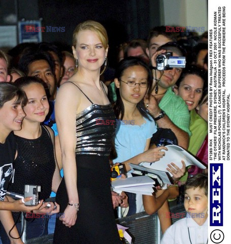 NICOLE KIDMAN PRZED OSCAROWA CEREMONIA W SHRINE AUDITORIUM W LOS ANGELES