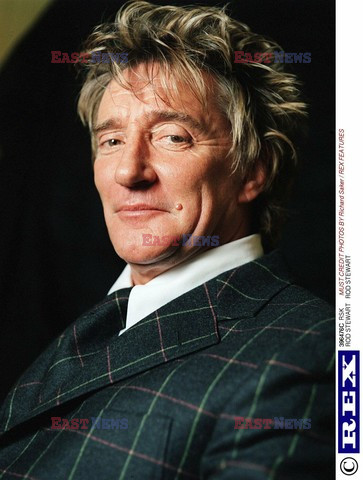 ROD STEWART I RACHEL HUNTER ODBIERAJA DZIECI ZE SZKOLY