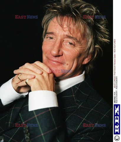 ROD STEWART I RACHEL HUNTER ODBIERAJA DZIECI ZE SZKOLY