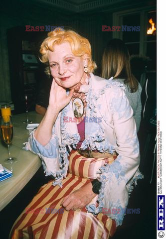 PROJEKTANTKA MODY VIVIENNE WESTWOOD Z MEZEM ANDREASEM KRONTHALEREM NA ROZDANIU NAGROD PARIS FASHION VENUS AWARDS