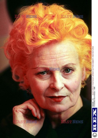 PROJEKTANTKA MODY VIVIENNE WESTWOOD Z MEZEM ANDREASEM KRONTHALEREM NA ROZDANIU NAGROD PARIS FASHION VENUS AWARDS