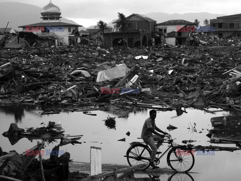 Tsunami w Banda Aceh w Indonezji - Redux