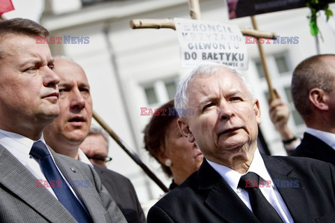 Kolejna miesięcznica katastrofy smoleńskiej