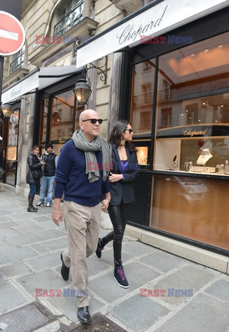 Bruce Willis z żoną w Paryżu