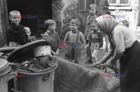 Życie codzienne w PRL do lat 70.