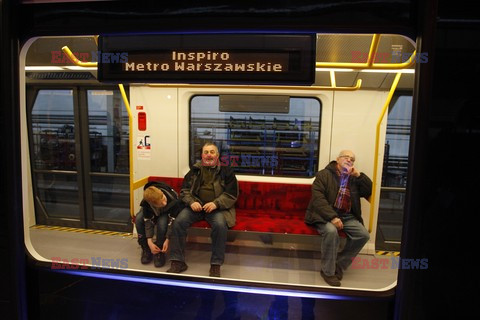 Sześciowagonowe pociągi metra Inspiro w Warszawie