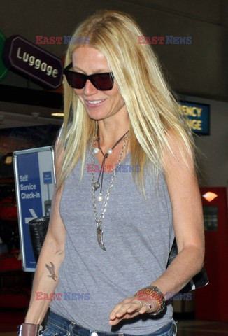 Gwyneth Paltrow na lotnisku LAX