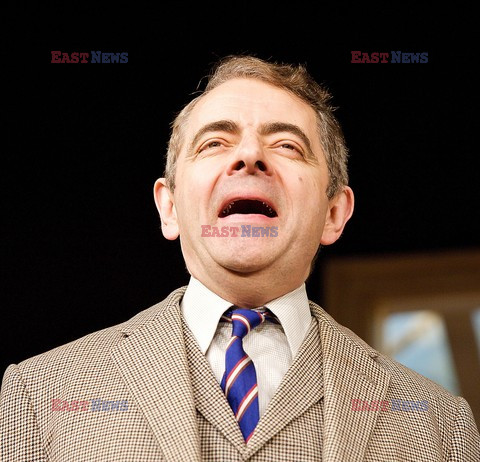 Rowan Atkinson w sztuce teatralnej Quartermaine's Terms 