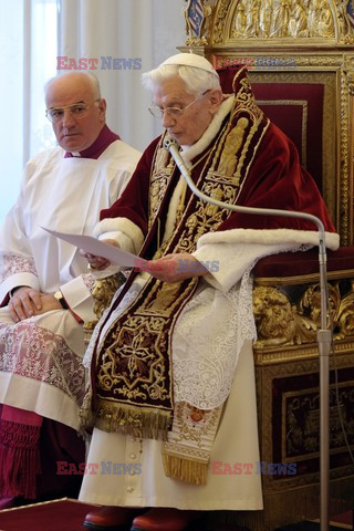 Benedict XVI announces his resignation