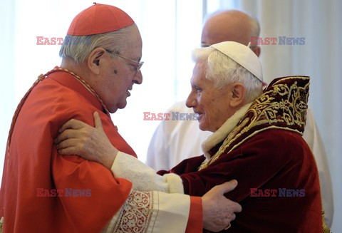 Benedict XVI announces his resignation