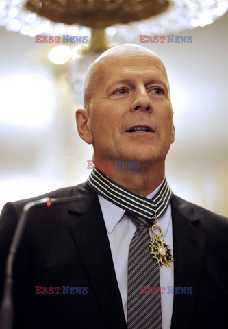 Bruce Willis awarded as Commander in the Order of Arts and Letters