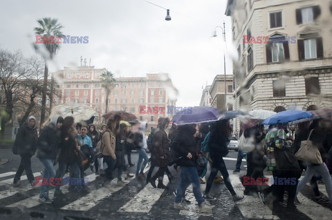 Drugi dzień konklawe w Watykanie