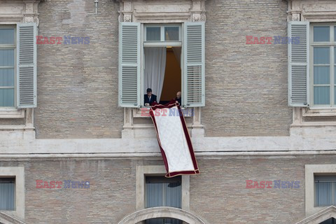 Pope Francis leads his first Angelus prayer 