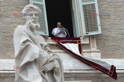 Pope Francis leads his first Angelus prayer 