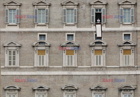 Pope Francis leads his first Angelus prayer 