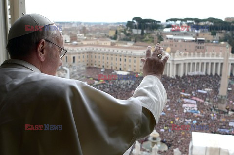 Pope Francis leads his first Angelus prayer 