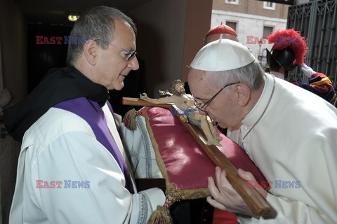 Pope Francis leads his first Angelus prayer 