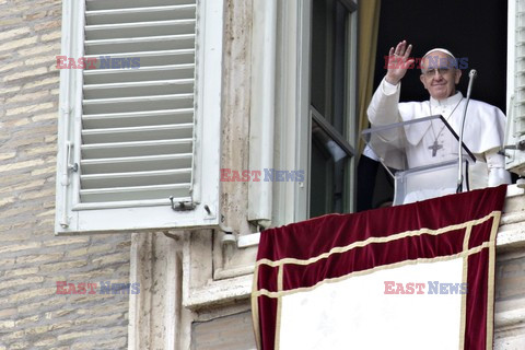 Papież Franciszek odprawił pierwszą modlitwę Anioł Pański