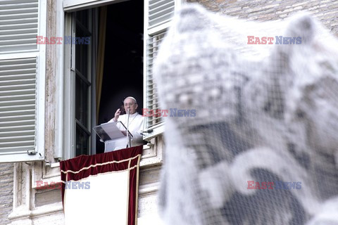 Pope Francis leads his first Angelus prayer 