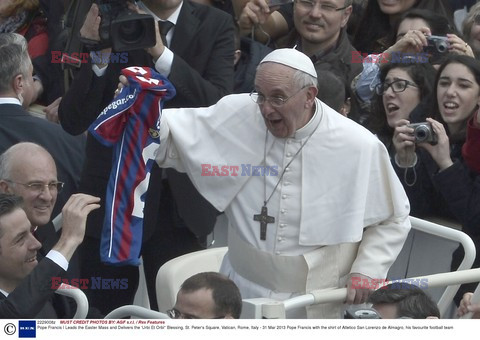 Papież Franciszek dostał koszulkę San Lorenzo 