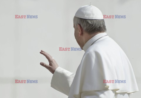 Papież Franciszek podczas audiencji na Placu św. Piotra