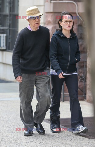 Woody Allen and wife Soon-Yi Previn hold hands 