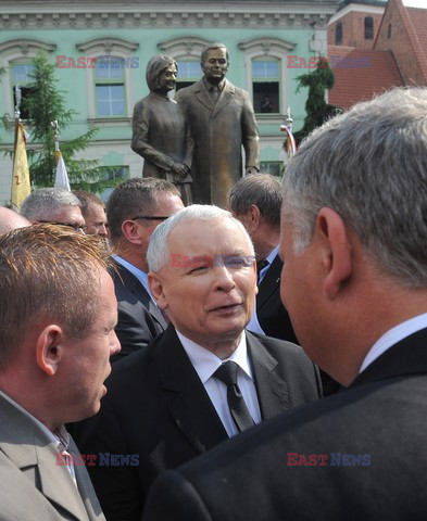 Odsłonięcie pomnika Lecha i Marii Kaczyńskich w Radomiu