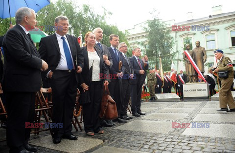 Odsłonięcie pomnika Lecha i Marii Kaczyńskich w Radomiu