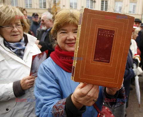 Poeci protestują w obronie Pana Tadeusza