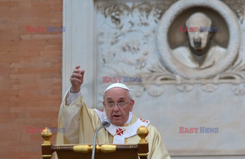 Papież Franciszek odprawił mszę w dniu Wszystkich Świętych