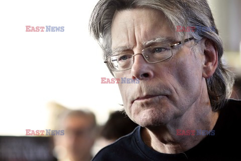 Stephen King arrives for a press conference 