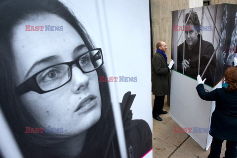 Vivienne Westwood helps raise the 'Free The Arctic 30' flag 