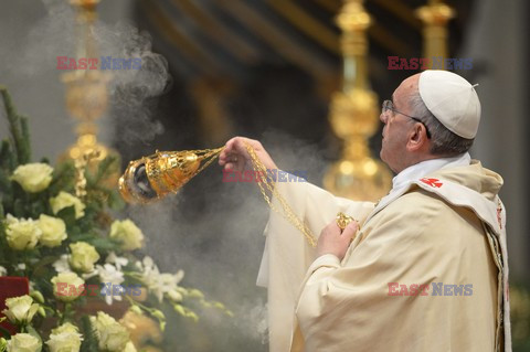 Papież Franciszek odprawia mszę w Święto Objawienia Pańskiego