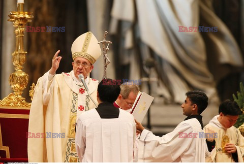 Papież Franciszek odprawia mszę w Święto Objawienia Pańskiego