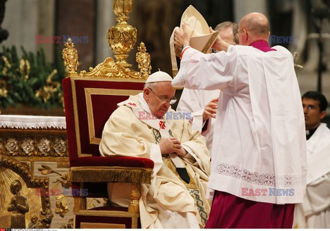 Papież Franciszek odprawia mszę w Święto Objawienia Pańskiego