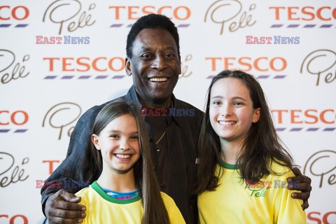 Pele w Warszawie promuje markę Tesco