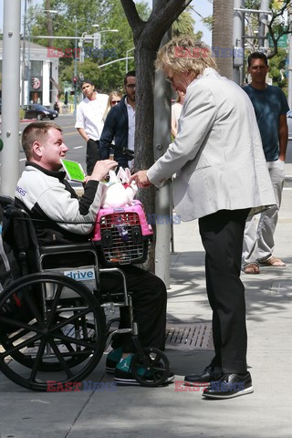 Rod Stewart i Penny Lancaster na zakupach