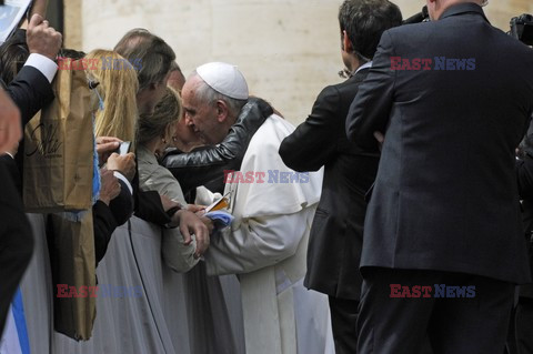 Papież Franciszek - audiencja generalna na placu świętego Piotra