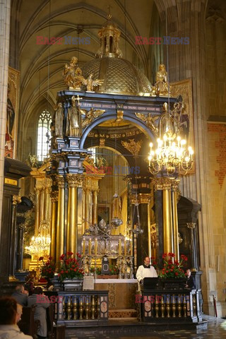 Architektura i sztuka sakralna w Polsce Monk